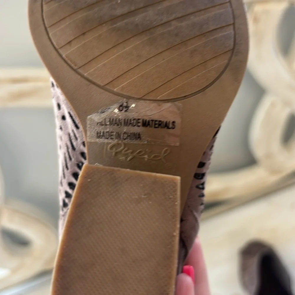 Brown Peep-Toe Block Heel Sandals Size 8‎ 1/2